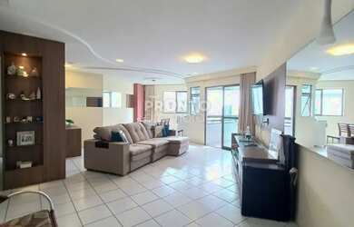 Imagem: O apartamento possui 3 Dormitórios, 1 Banheiro, 3 Vagas na