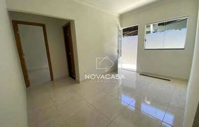 Imagem: A casa possui 1 Dormitório, 1 Banheiro, 1 Vaga na garagem