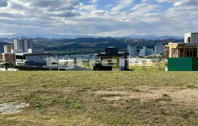 Imagem: O terreno possui 333m² de Área e está localizado em Urbanova