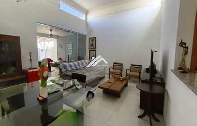 Imagem: A casa em condomínio possui 2 Dormitórios, 3 Banheiros, 2