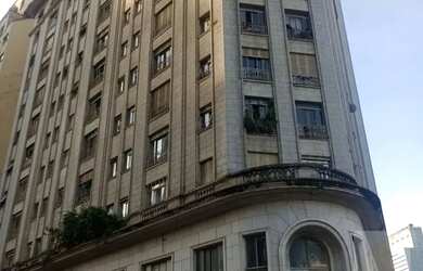 Imagem: O apartamento à venda possui 1 Dormitório, 1 Banheiro e 33m²