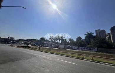 Imagem: O terreno possui 5.000m² de Área e está localizado em Parque