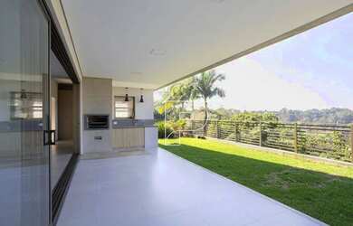 Imagem: A casa em condomínio à venda possui 3 Dormitórios, 4 Banheiros