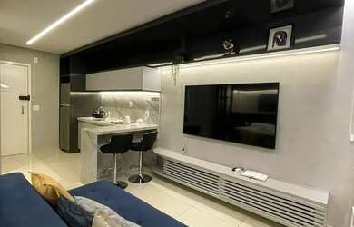 Imagem: O studio possui 1 Dormitório, 1 Banheiro, 1 Vaga na garagem