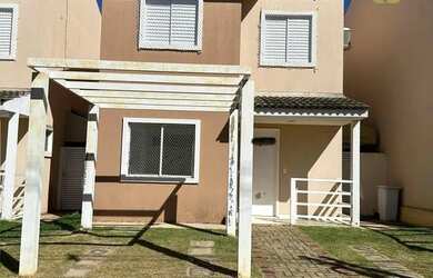 Imagem: A casa em condomínio possui 3 Dormitórios, 3 Banheiros, 2