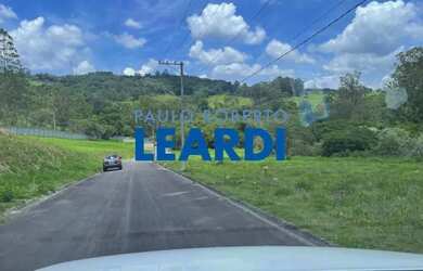 Imagem: O terreno possui 339m² de Área e está localizado em Suru