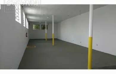 Imagem: O depósito possui 180m² de Área e está localizado em Vila