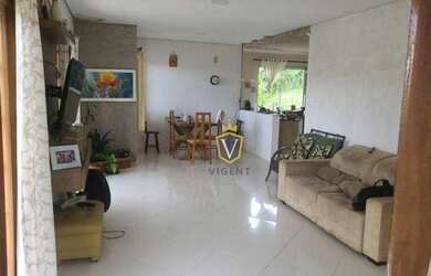 Imagem: A casa possui 3 Dormitórios, 2 Banheiros, 3 Vagas na garagem