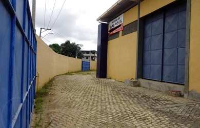 Imagem: O depósito possui 5 Vagas na garagem, 500m² de Área e está