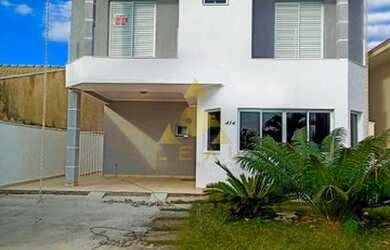 Imagem: A casa em condomínio possui 3 Dormitórios, 2 Banheiros, 2