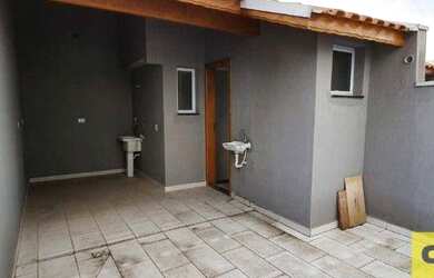 Imagem: A casa em condomínio possui 2 Dormitórios, 2 Banheiros, 1