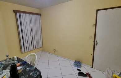 Imagem: O apartamento possui 2 Dormitórios, 1 Banheiro e 1 Vaga na