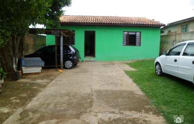 Imagem: A casa possui 2 Dormitórios, 1 Banheiro, 1 Vaga na garagem