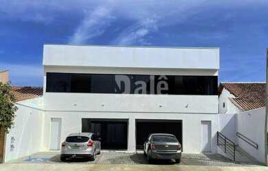 Imagem: O depósito possui 4 Vagas na garagem, 320m² de Área, Imóvel