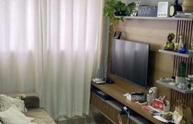 Imagem: O apartamento possui 2 Dormitórios, 1 Banheiro, 1 Vaga na garagem