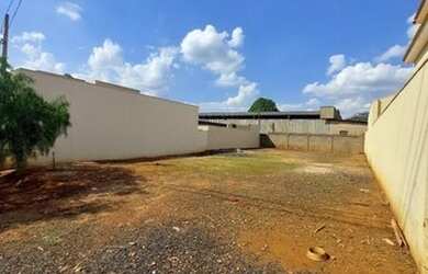 Imagem: O terreno possui 322m² de Área e está localizado em São