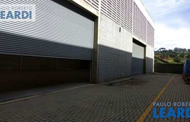 Imagem: O depósito possui 1.330m² de Área e está localizado em