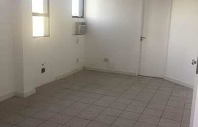 Imagem: O depósito possui 83m² de Área e está localizado em Cidade