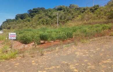 Imagem: O terreno possui 375m² de Área e está localizado em Centro