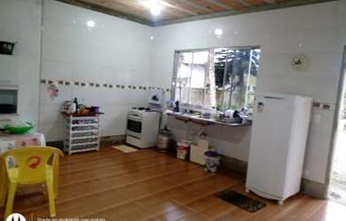 Imagem: A casa possui 1 Dormitório, 1 Banheiro, 180m² de Área, Varanda