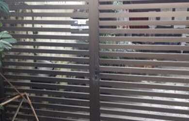 Imagem 3: Portão de alumínio. 1m² de Área