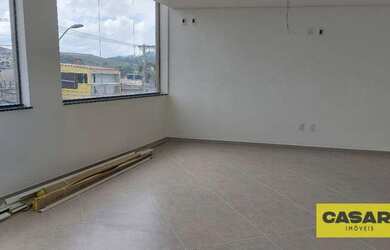 Imagem: O depósito possui 2 Vagas na garagem, 65m² de Área e está