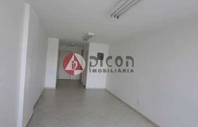 Imagem: O depósito possui 1 Vaga na garagem e 33m² de Área e está