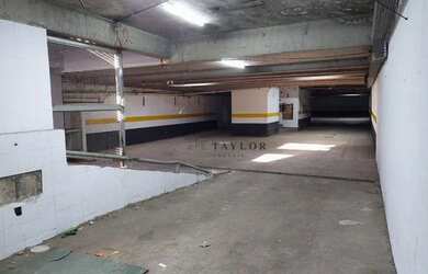 Imagem: O depósito possui 5 Vagas na garagem, 2.063m² de Área e