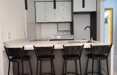 Imagem: O apartamento possui 2 Dormitórios, 1 Banheiro, 2 Vagas na