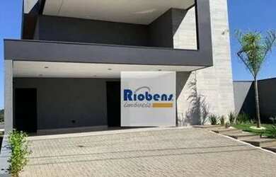 Imagem: A casa em condomínio possui 3 Dormitórios, 4 Banheiros, 4