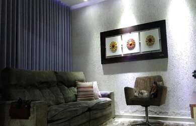 Imagem: A casa possui 3 Dormitórios, 2 Banheiros, 1 Vaga na garagem