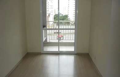 Imagem: O apartamento possui 3 Dormitórios, 1 Banheiro, 1 Vaga na garagem