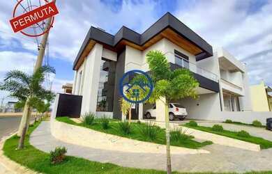 Imagem: A casa em condomínio possui 4 Dormitórios, 4 Banheiros, 4