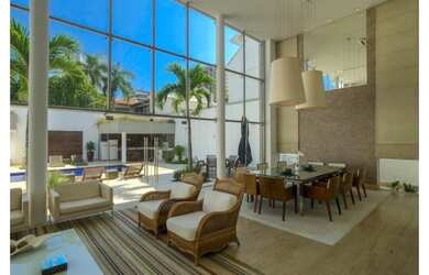 Imagem: A casa em condomínio possui 5 Dormitórios, 5 Banheiros, 4