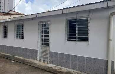 Imagem: A casa possui 1 Dormitório, 1 Banheiro e está localizado