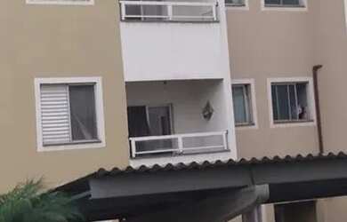 Imagem: O apartamento possui 3 Dormitórios, 2 Banheiros, 1 Vaga na