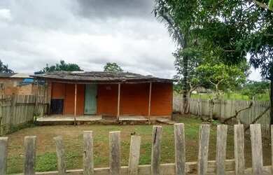 Imagem: A casa possui 1 Dormitório, 1 Banheiro e está localizado