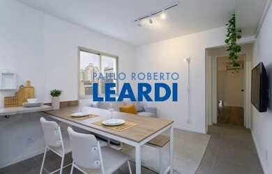 Imagem: O apartamento possui 1 Dormitório, 1 Banheiro, 1 Vaga na garagem