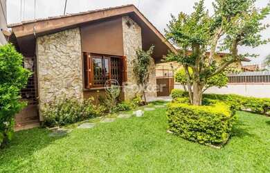 Imagem 10: Imóvel para venda possui 305 metros quadrados com 4 quartos em Tristeza...