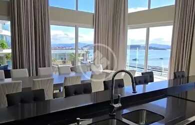 Imagem: O apartamento possui 3 Dormitórios, 2 Banheiros, 3 Vagas na