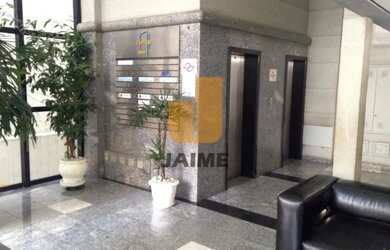 Imagem 15: Conjunto comercial bem localizado em rua próxima ao metrô, com grande...