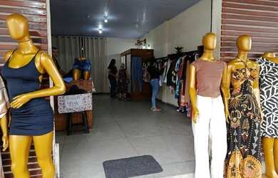 Imagem 2: Loja de roupas montada bairro. Laranjeiras Betim rua principal