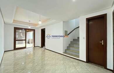 Imagem 7: Casa em Hípica. Churrasqueira, Varanda, Lareirae2 Vagas na garagem