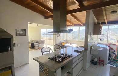 Imagem: O apartamento na cobertura possui 3 Dormitórios, 2 Banheiros