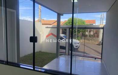 Imagem: A casa possui 2 Dormitórios, 2 Banheiros, 1 Vaga na garagem