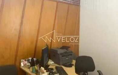 Imagem: A kitnet possui 1 Banheiro, 30m² de Área e está localizado