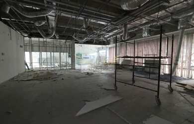 Imagem: O depósito possui 5 Vagas na garagem, 700m² de Área e está