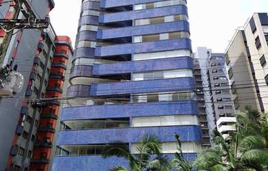 Imagem: O apartamento possui 3 Dormitórios, 2 Banheiros, 2 Vagas na