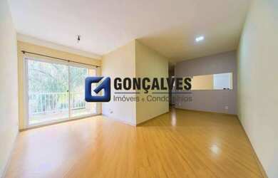 Imagem: O apartamento possui 3 Dormitórios, 1 Banheiro, 1 Vaga na garagem