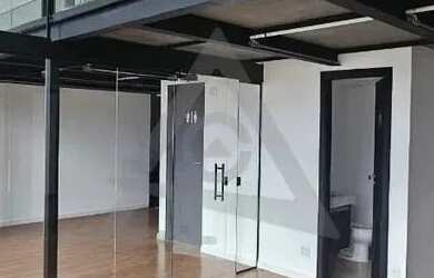 Imagem: O depósito para alugar possui 4 Vagas na garagem e 200m² de